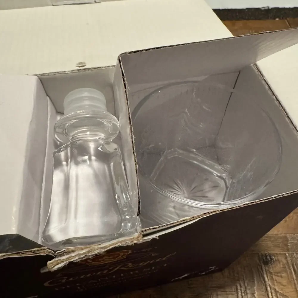 Official Crown Royal Etched Glass Decanter & Whiskey Glasses Set Barware